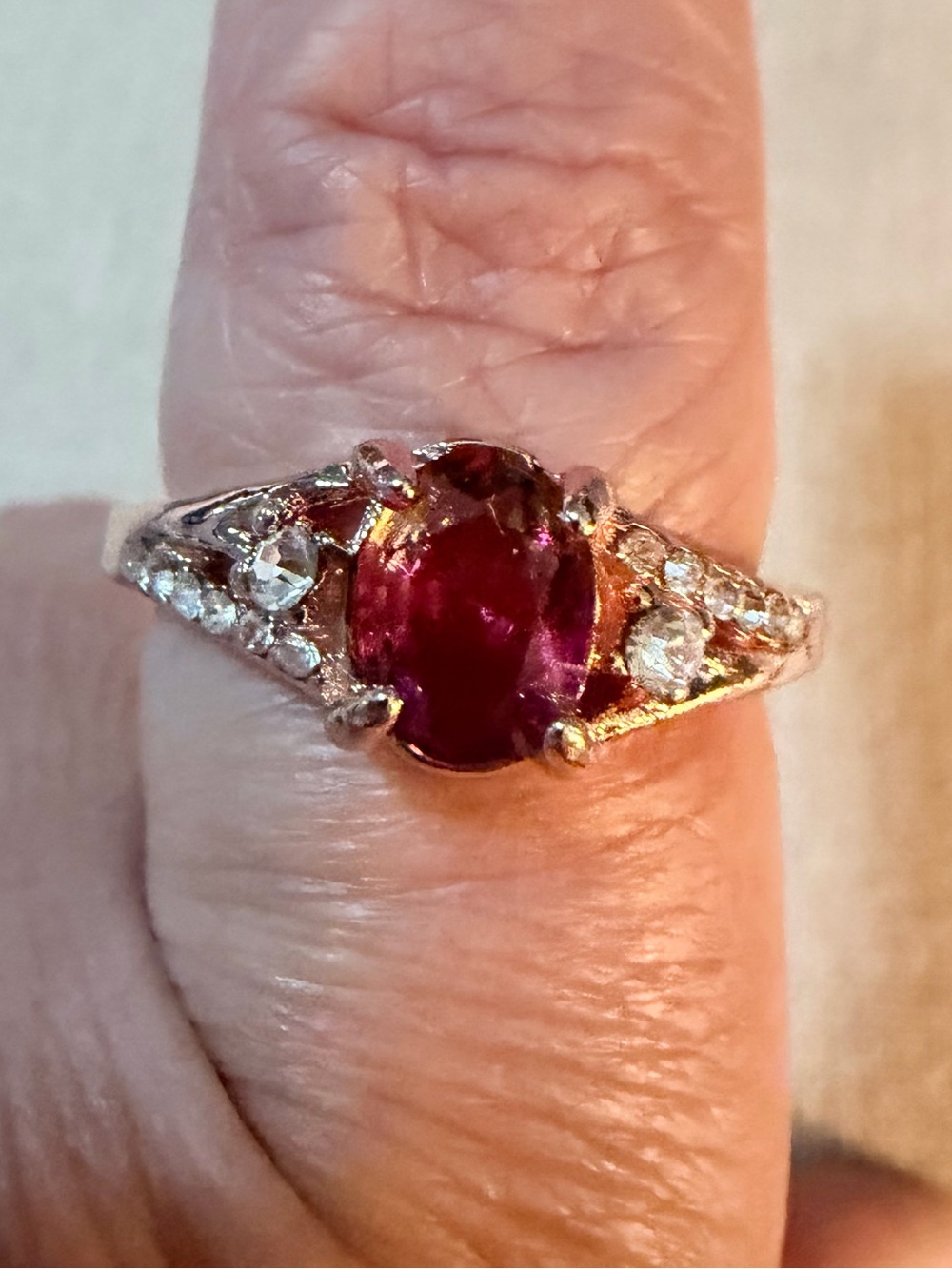 Classic Ruby-Red glass Oval Ring with clear Accent Stones size 10